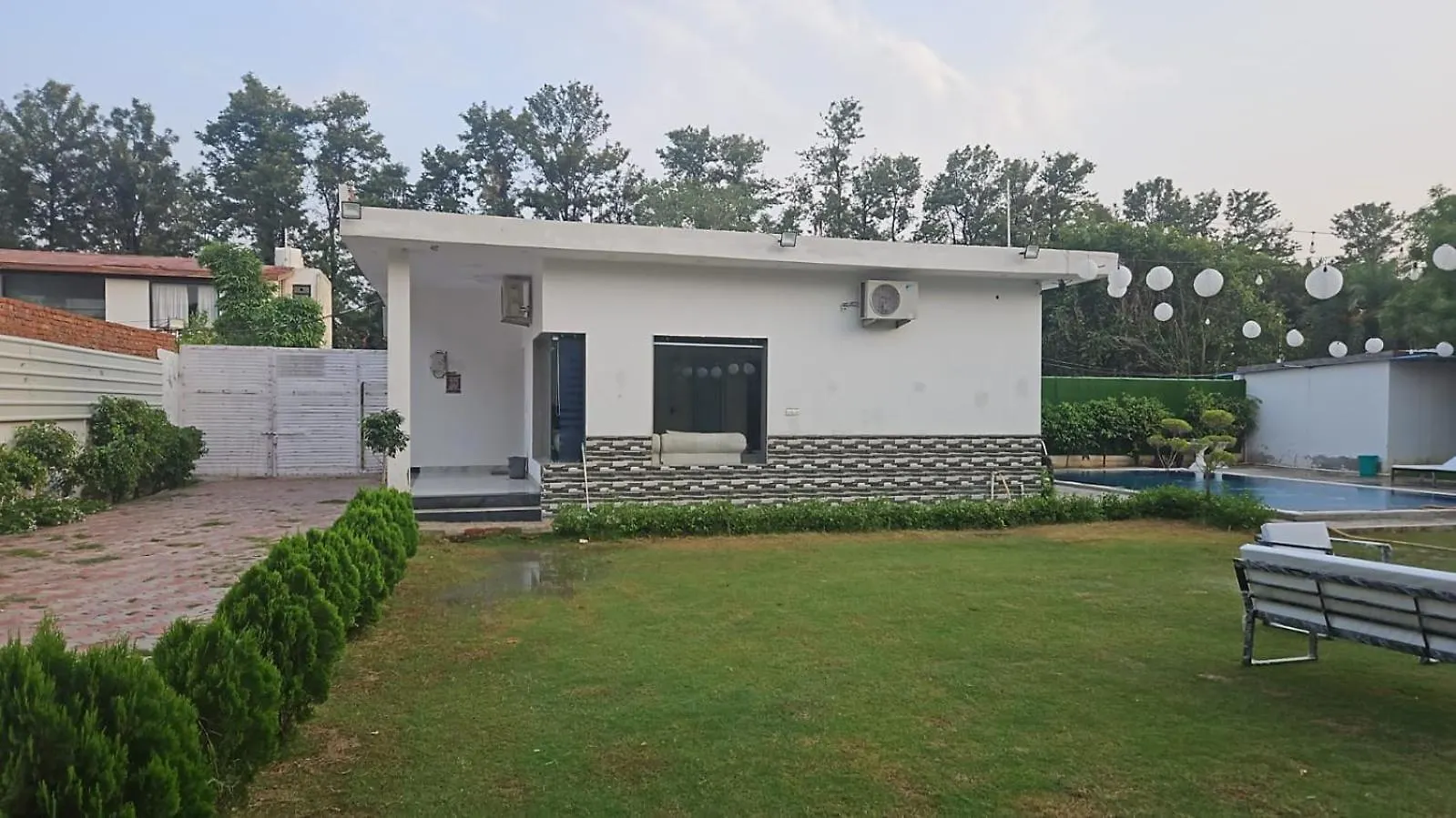 구르가온 Gulati Farm 빌라 인도